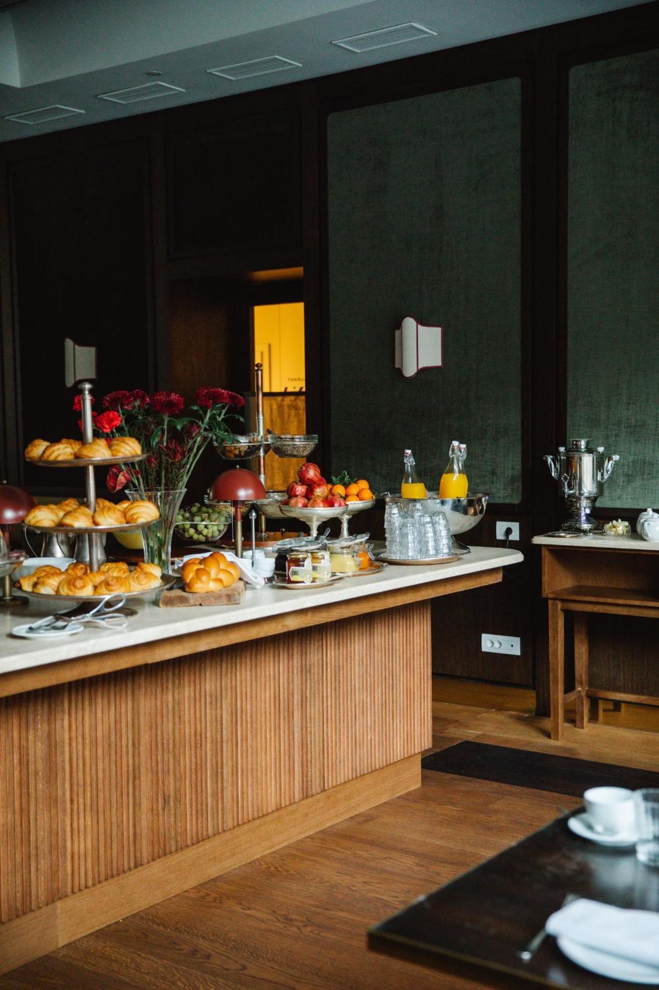 Parkhotel Mondschein, A Member Of Design Hotels Bolzano Exterior foto